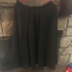 Vintage Classic Black A-Line Skirt with Flowing Silhouette